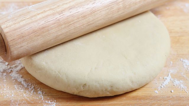 luchshee testo dlya piccy i samoe legkoe: poshagovyjj recept s foto idealnojj italyanskojj zakuski na drozhzhevojj ili bezdrozhzhevojj osnove42 Найкраще тісто для піци і найлегше: покроковий рецепт з фото ідеальної італійської закуски на дріжджовий або бездріжджовий основі