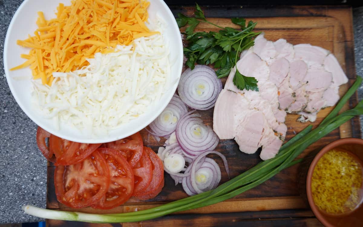 picca s karbonatom i pomidorami: recept s foto115 Піца з карбонатом і помідорами: рецепт з фото